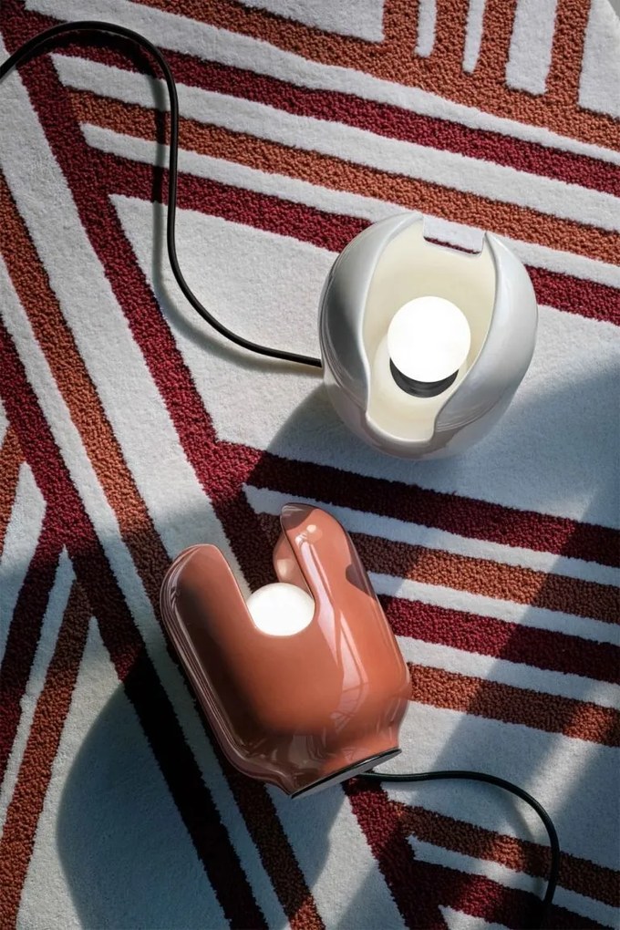 Veioza design italian realizata manual din ceramica BATUCADA