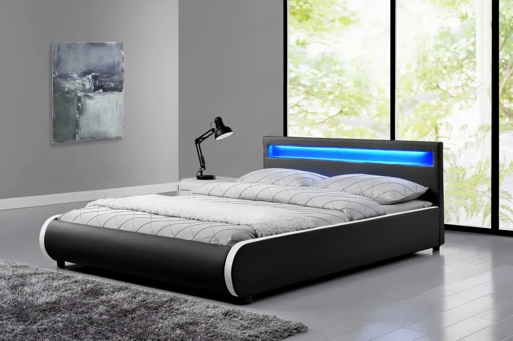 Pat tapitat piele PU, cu iluminare LED, telecomanda, cadru lemn, suport saltea inclus, 140x200, Negru