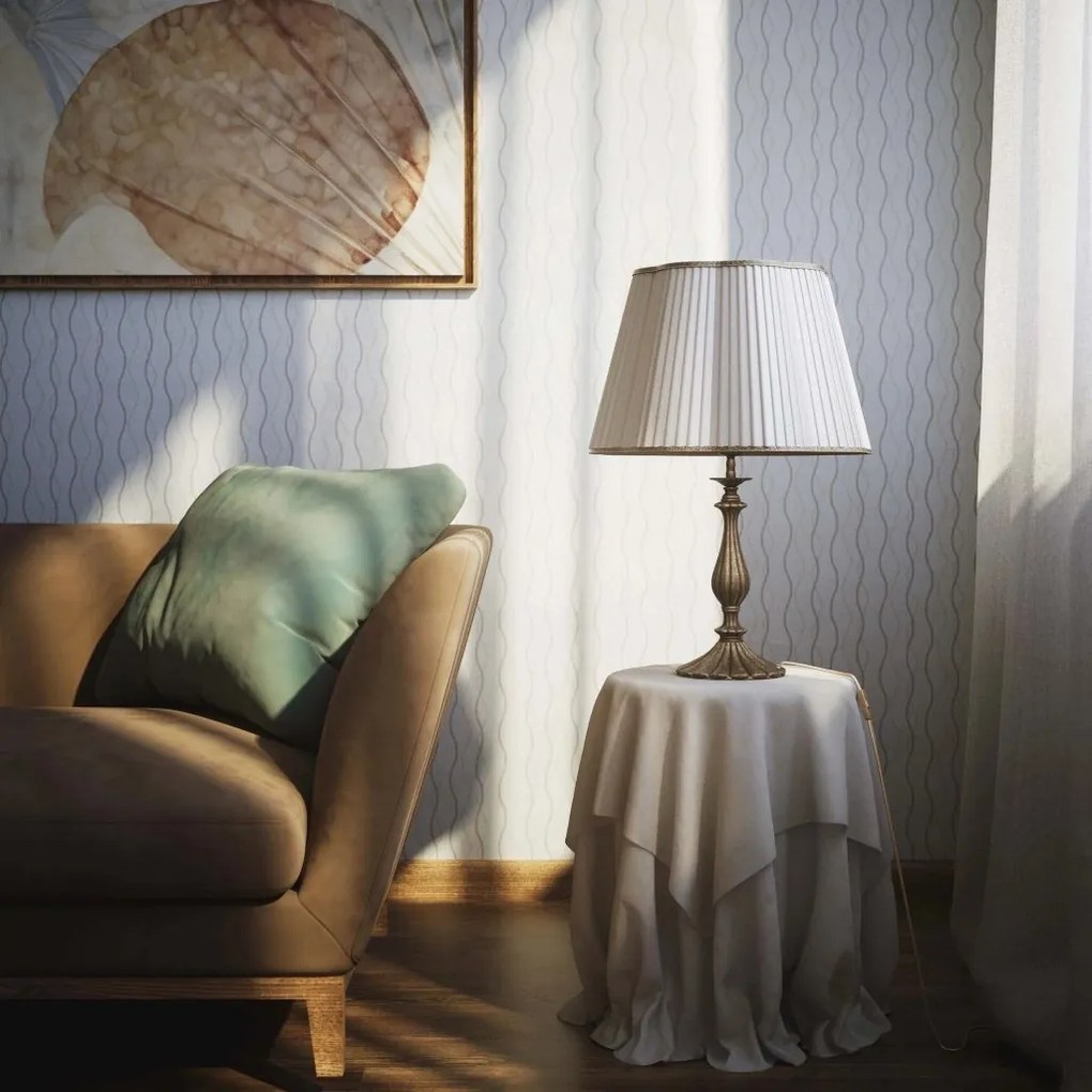 Veioza, Lampa de masa din alama stil clasic Petalo