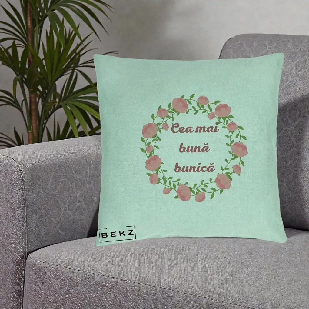 Cadou pentru Bunica - Perna Personalizata Cea Mai Buna Bunica Coronita Trandafiri Roz Clasic, 40x40 cm, Verde Menta, Husa Detasabila, Perna Inclusa, BEKZ®