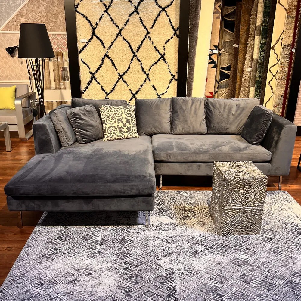 COLTAR CATIFEA LUX CONCEPT, 240X160X69 CM, CULOARE GRI INCHIS, MONTAJ DREAPTA, SEZUT SPUMA, CADRU LEMN, PICIOARE INOX, PERNE INCLUSE