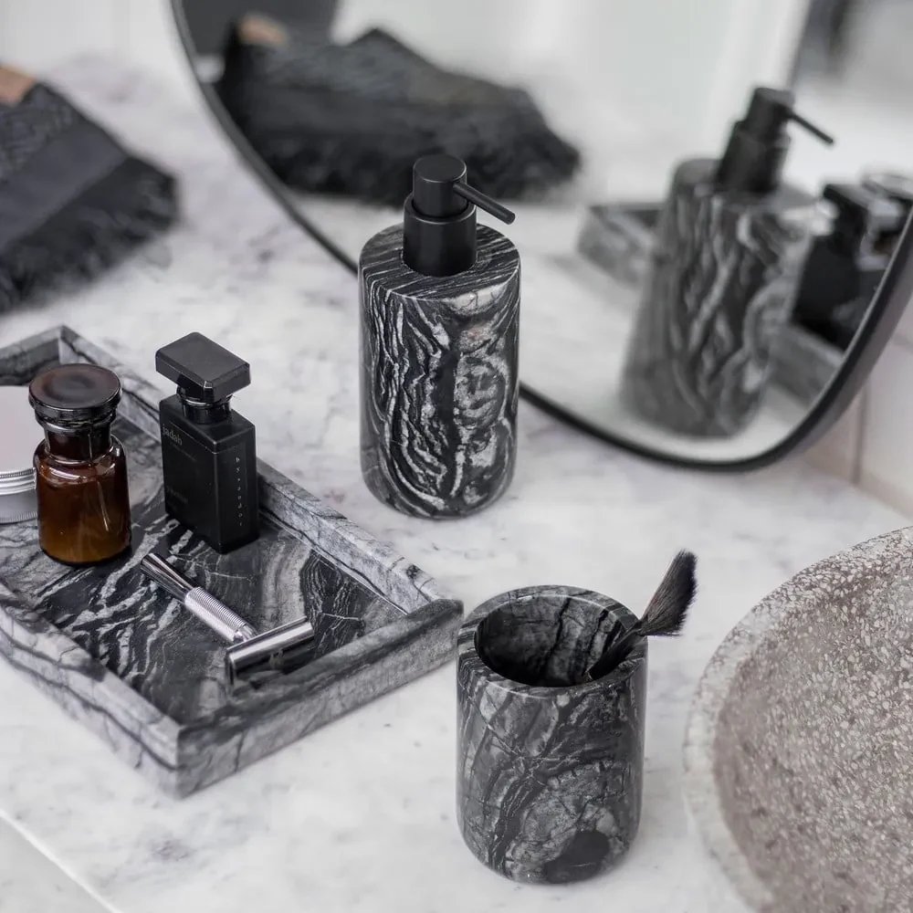 Suport pentru periuța de dinți negru din marmură Marble – Mette Ditmer Denmark