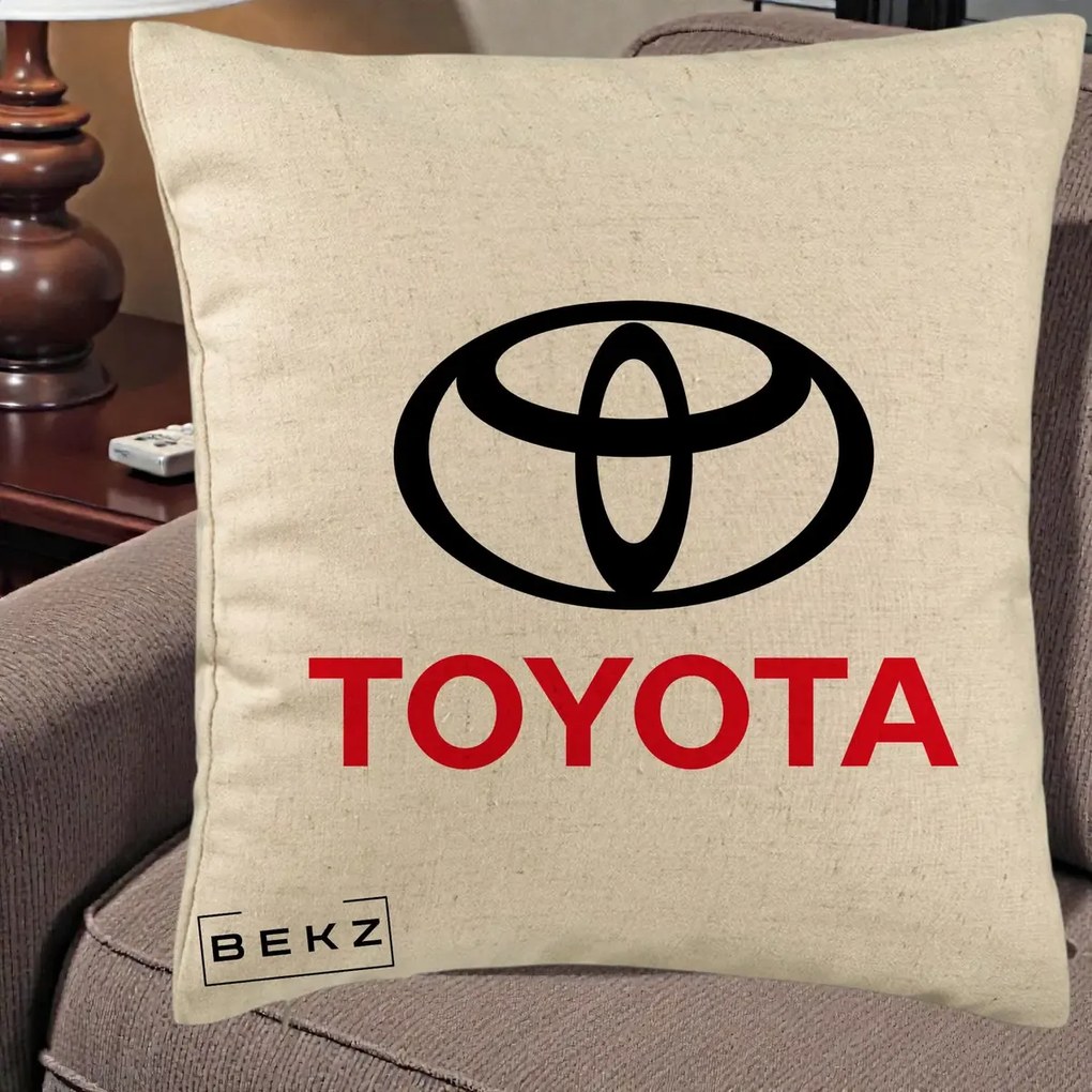 Perna Personalizata cu emblema Toyota, 40x40 cm, Bej, Husa Detasabila, Perna Inclusa, BEKZ®
