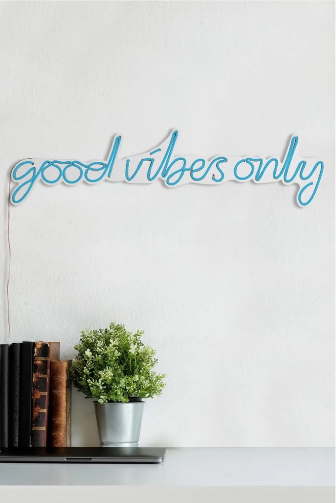 Decoratiune luminoasa LED de perete Good Vibes Only Albastru 76x19x2 cm