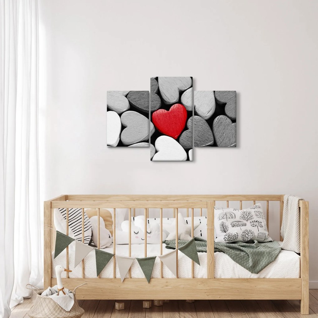 Tablou cu inimioare din lemn (90x60 cm)