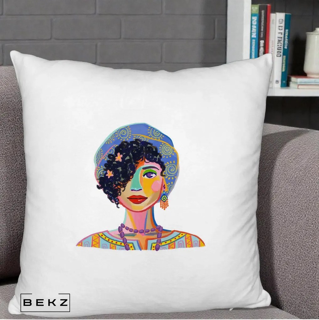 Perna decorativa Portret Femeie Etnic Colorat, 40x40 cm cu Umplutura, Alb Pufos, BEKZ