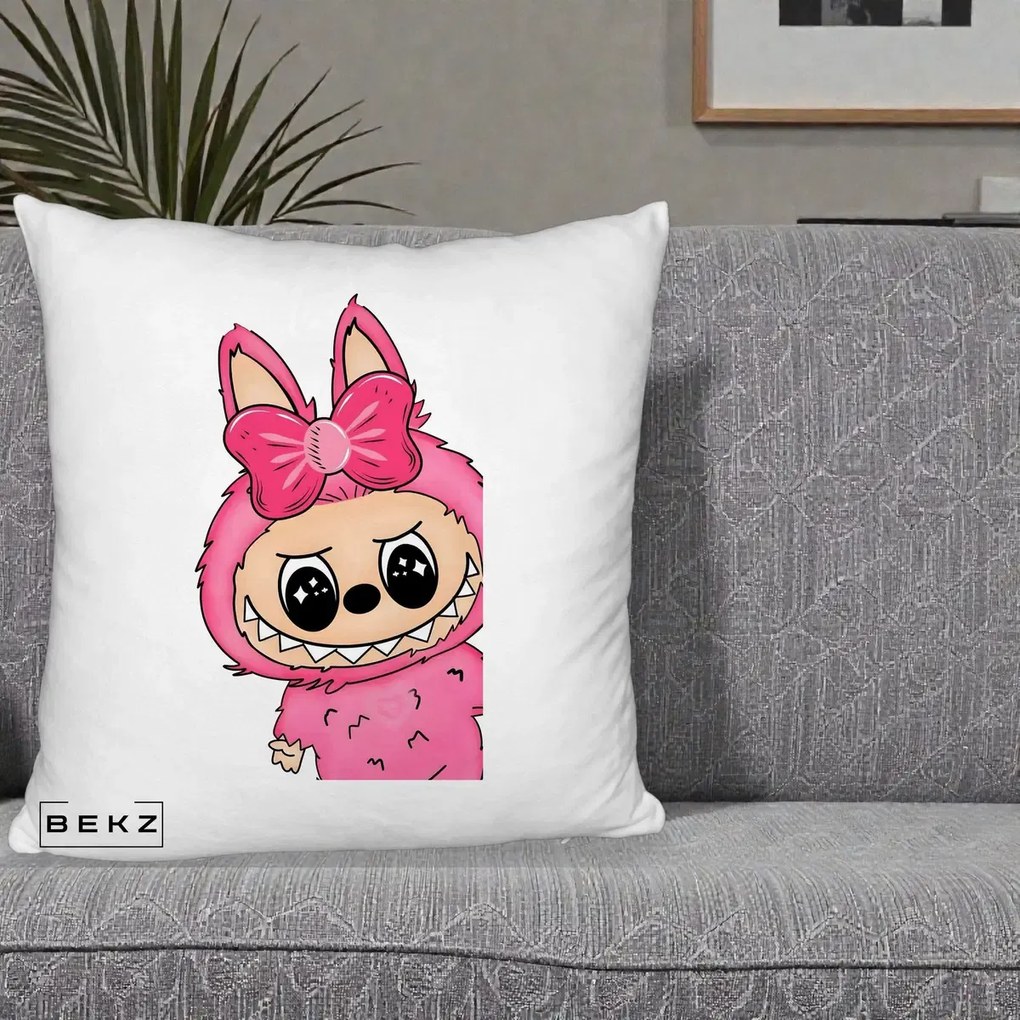 Perna Personalizata Labubu Roz cu Funda, 40x40 cm, Alb Pufos, Husa Detasabila, Perna Inclusa, BEKZ®