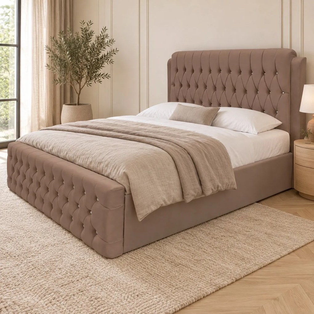 Pat tapițat Chesterfield din catifea Aveline Deluxe 160×200 cm, cappuccino, cu ladă de depozitare