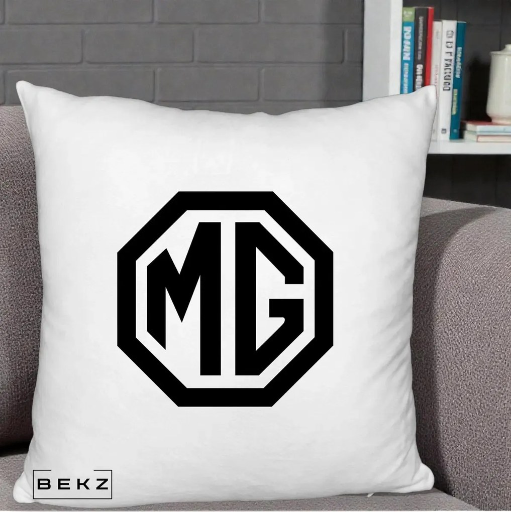 Perna Personalizata cu emblema MG, 40x40 cm, Alb Pufos, Husa Detasabila, Perna Inclusa, BEKZ®