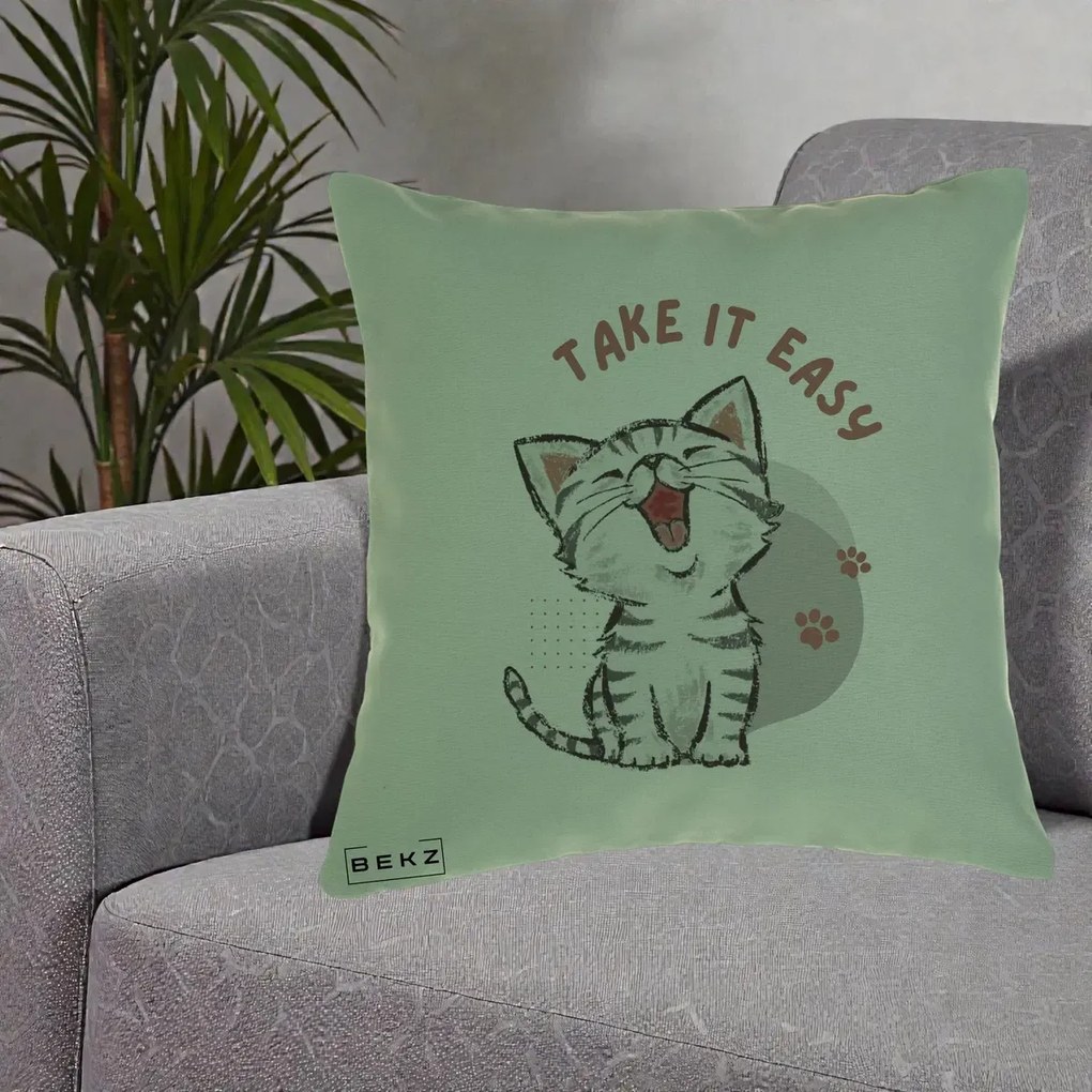 Perna Personalizata Take It Easy Cat, 40x40 cm, Verde, Husa Detasabila, Perna Inclusa, BEKZ®