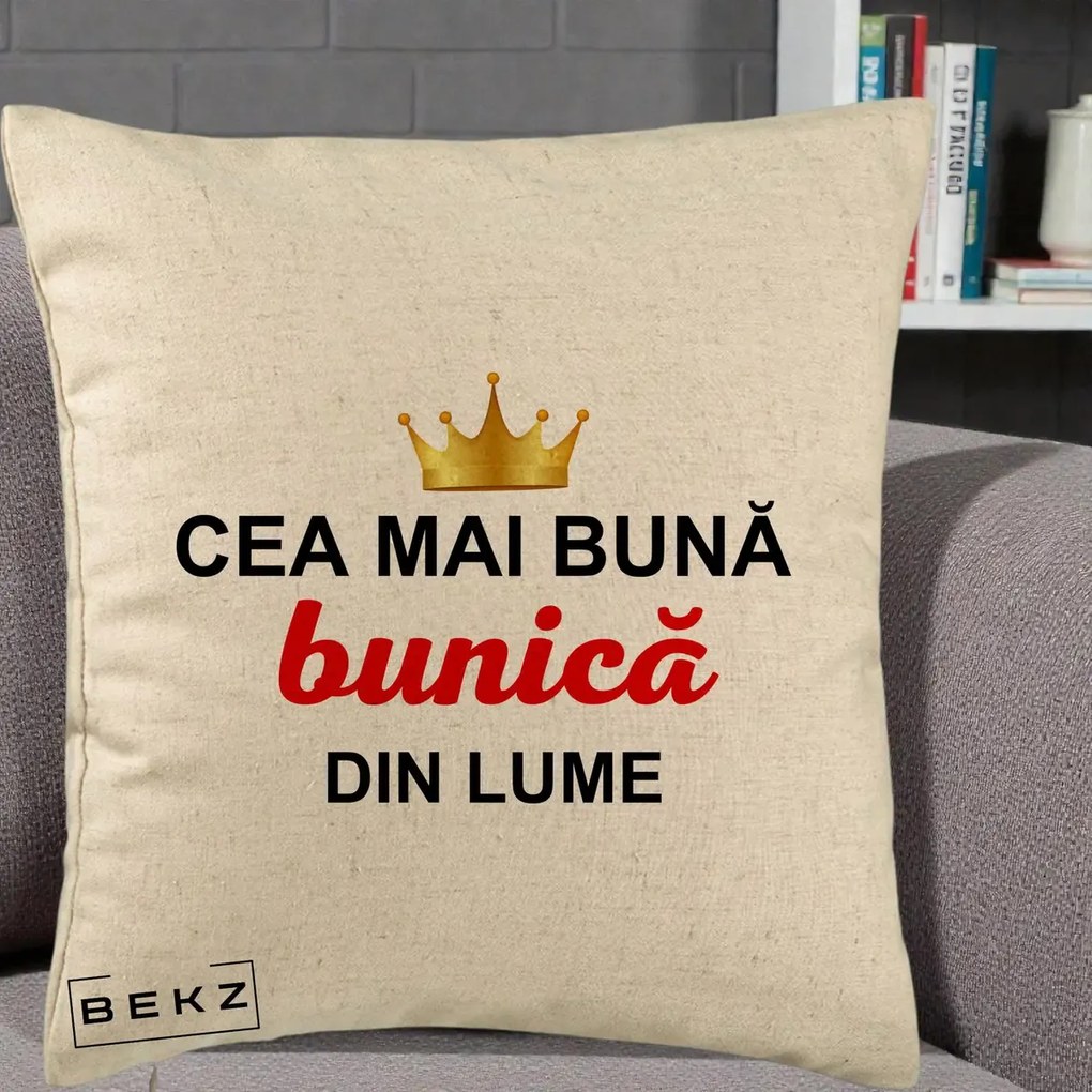 Cadou pentru Bunica - Perna Personalizata Cea Mai Buna Bunica Din Lume Coroana Aurie, 40x40 cm, Bej, Husa Detasabila, Perna Inclusa, BEKZ®