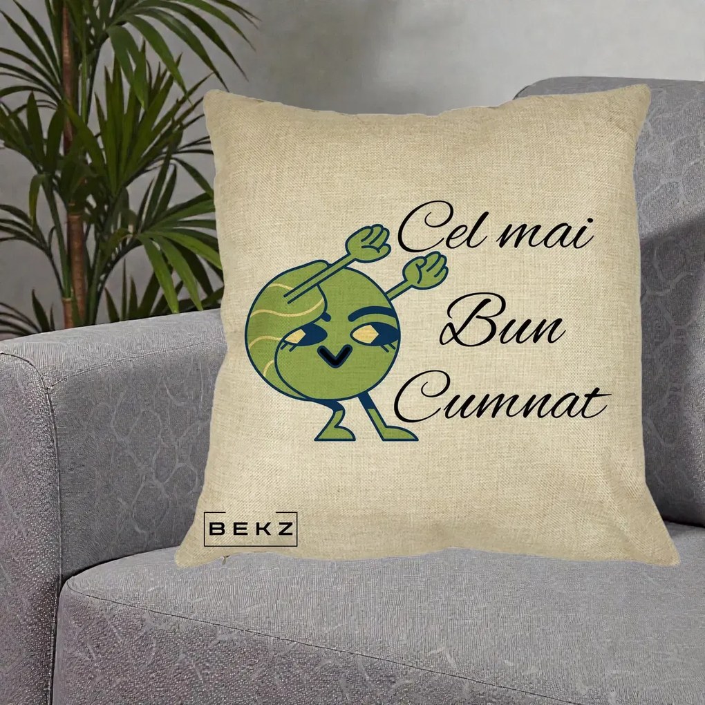 Cadou pentru Cumnat - Perna Personalizata Cel mai Bun Cumnat cu Personaj Funny Verde, 40x40 cm, Crem, Husa Detasabila, Perna Inclusa, BEKZ®