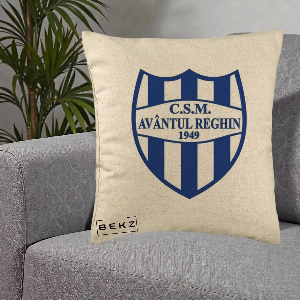 Perna Personalizata CSM Avantul Reghin 1949, 40x40 cm, Bej, Husa Detasabila, Perna Inclusa, BEKZ®