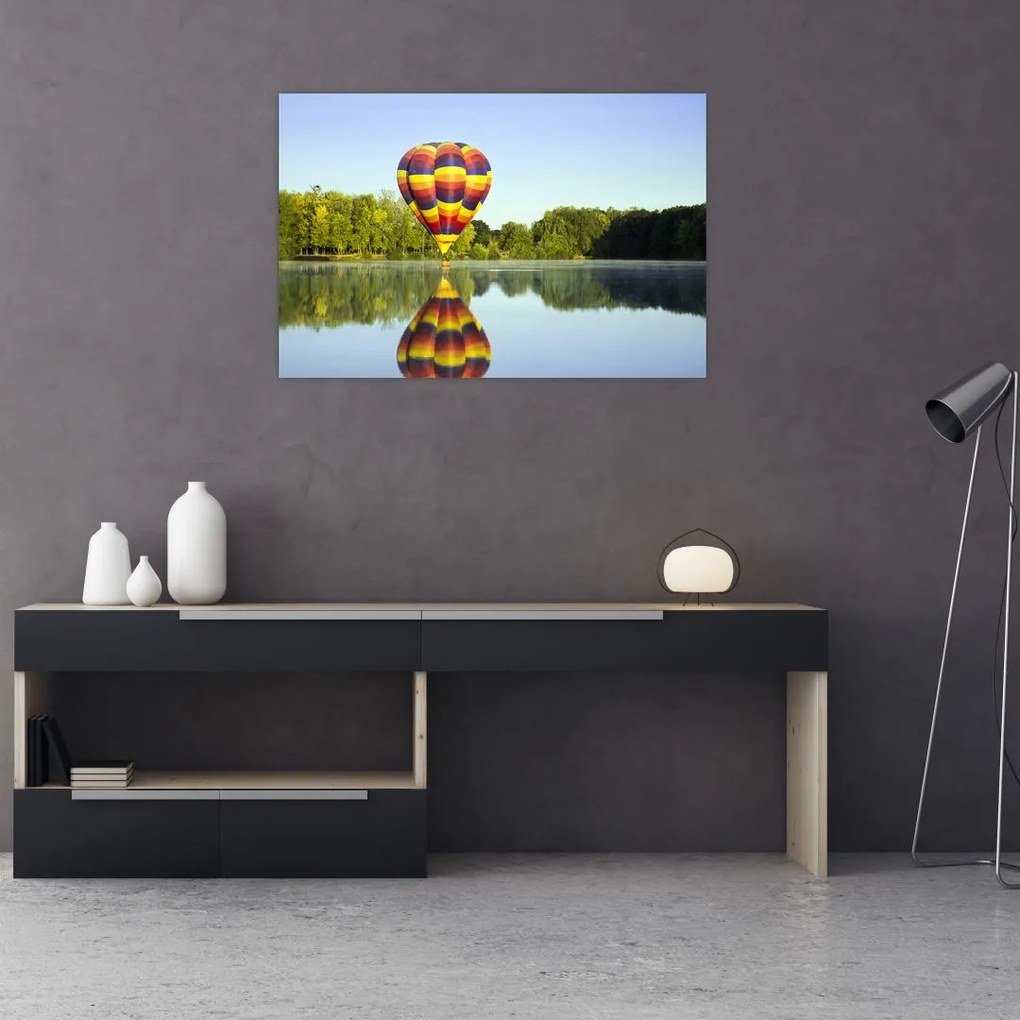 Tablou cu balon cu aer cald pe un lac (90x60 cm)