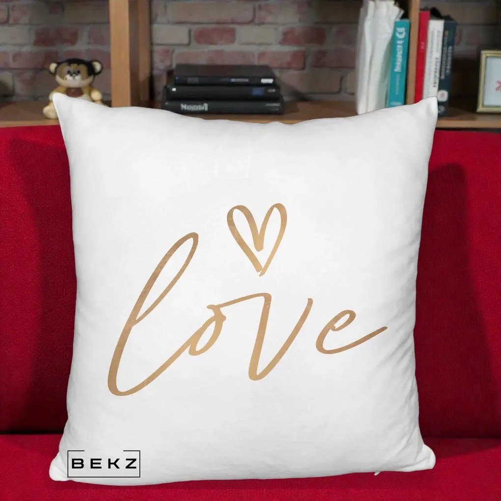 Perna Decorativa Love Caligrafie Aurie, 40x40 cm, Alb Pufos, Husa Detasabila, Perna Inclusa, BEKZ®