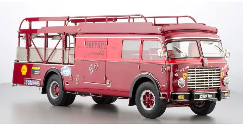 Macheta 1:18 Ferrari Renntransporter 642 RN2 Bartoletti, 1957