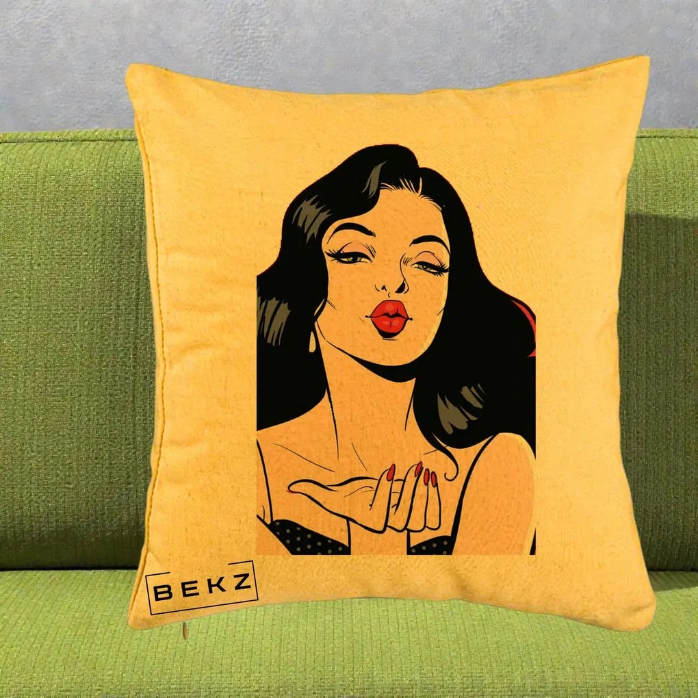 Perna Decorativa Femeie Pop-Art Kiss, 40x40 cm, Galben, Husa Detasabila, Perna Inclusa, BEKZ®