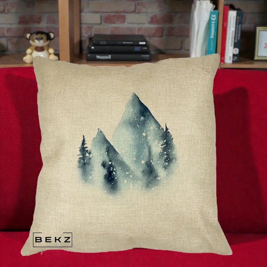 Perna Decorativa Munti Inzapeziti Acuarela Indigo, 40x40 cm, Crem, Husa Detasabila, Perna Inclusa, BEKZ®