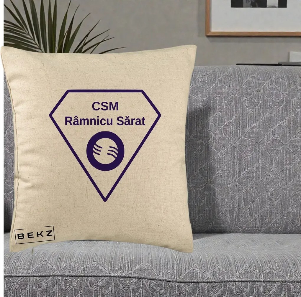 Perna Personalizata CSM Ramnicu Sarat Fotbal, 40x40 cm, Bej, Husa Detasabila, Perna Inclusa, BEKZ®