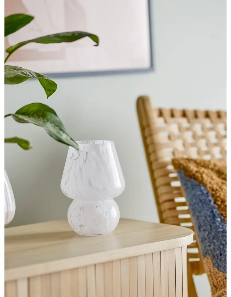 Vază albă din sticlă Halim – Bloomingville
