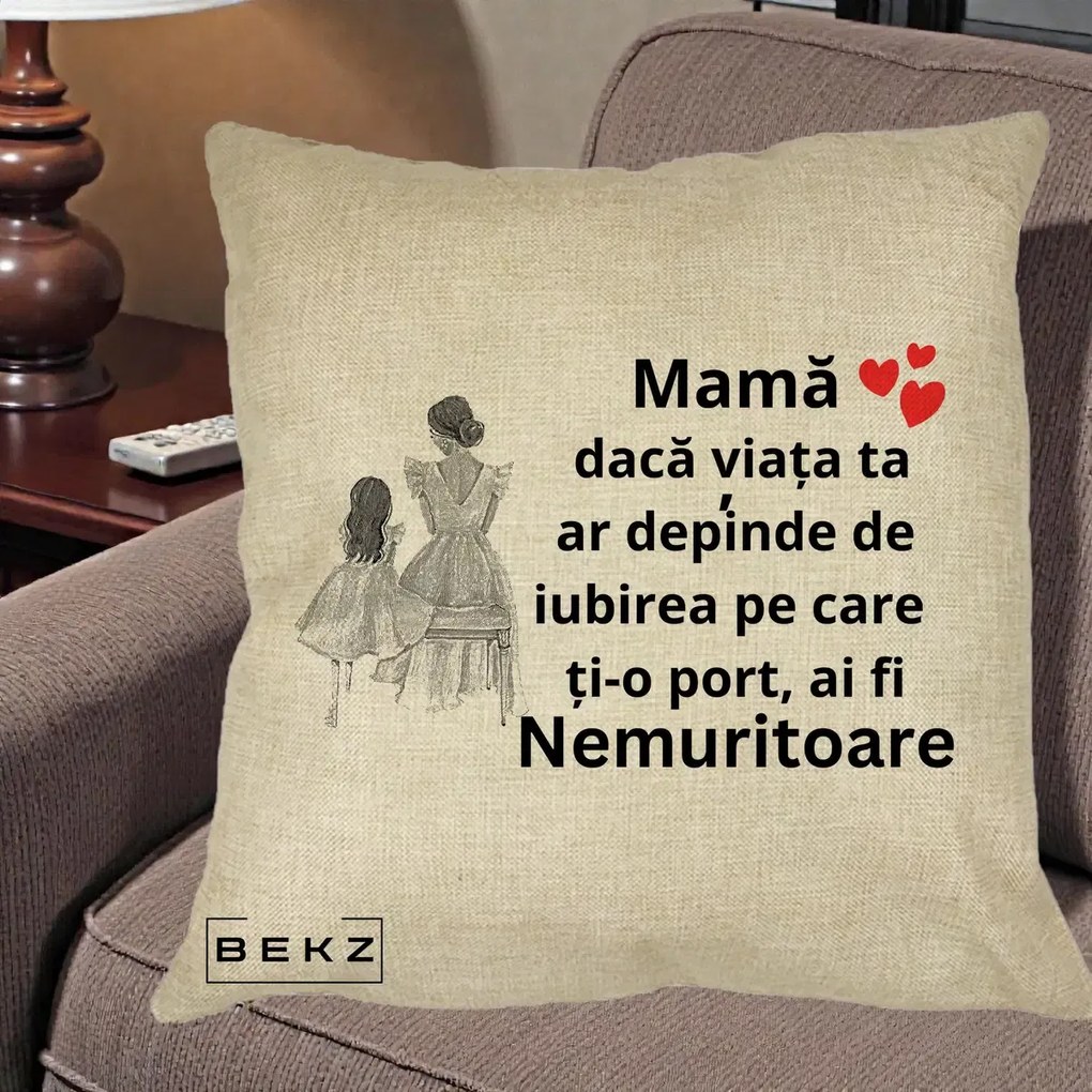 Cadou pentru Mama - Perna Personalizata Mama Nemuritoare Line Art, 40x40 cm, Crem, Husa Detasabila, Perna Inclusa, BEKZ®