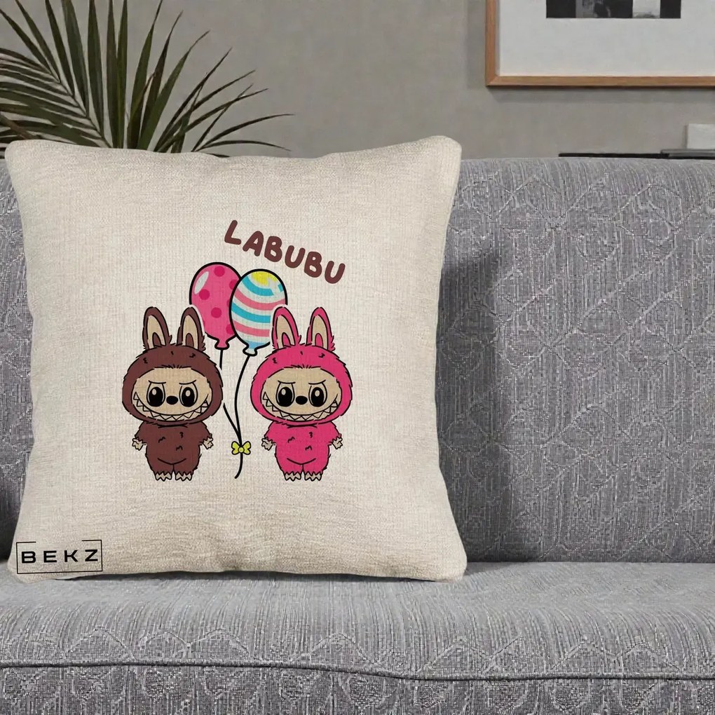 Perna Personalizata Labubu Cuplu cu Baloane, 40x40 cm, Bej Canapea, Husa Detasabila, Perna Inclusa, BEKZ®
