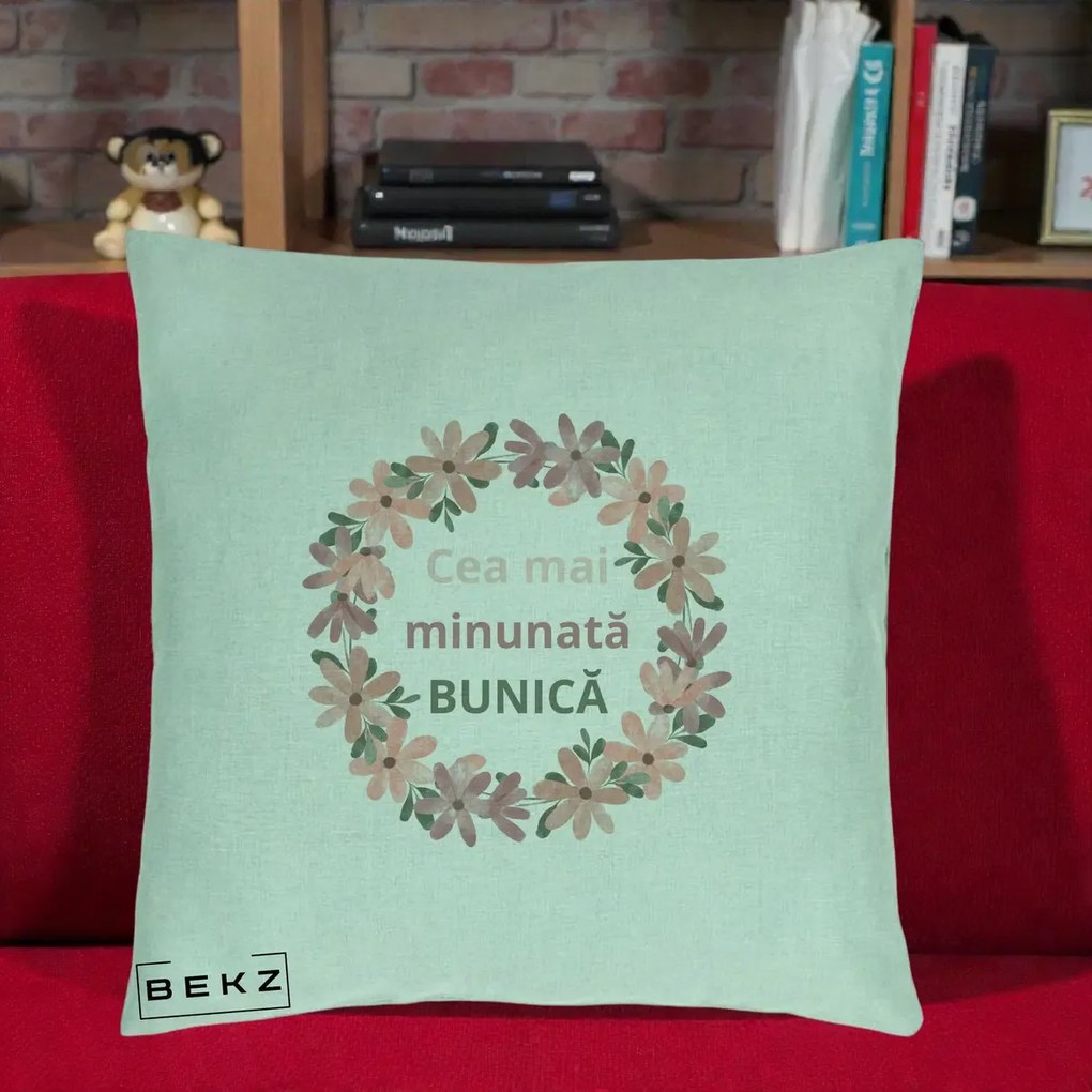 Cadou pentru Bunica - Perna Personalizata Cea Mai Minunata Bunica Coronita Flori Roz, 40x40 cm, Verde Menta, Husa Detasabila, Perna Inclusa, BEKZ®