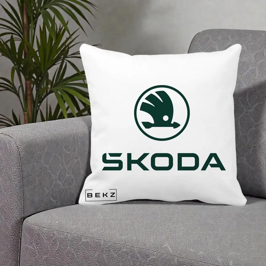 Perna Personalizata cu emblema Skoda, 40x40 cm, Alba Mata, Husa Detasabila, Perna Inclusa, BEKZ®