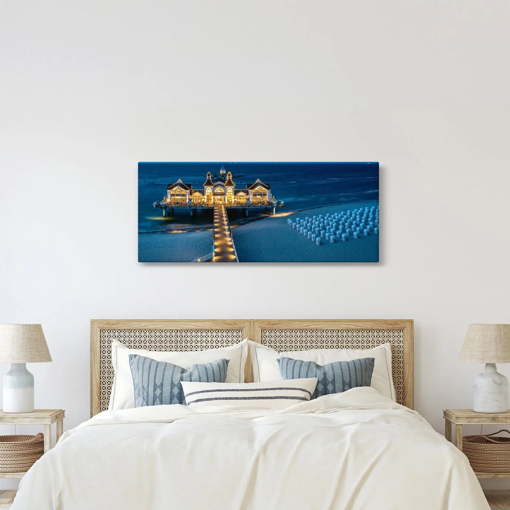 Tablou - hotel pe plajă (120x50 cm)