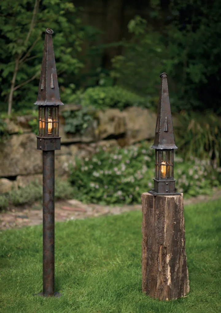 Stalp lumina piedestrala design medieval, iluminat exterior din fier forjat inaltime 74,5cm AL 6842