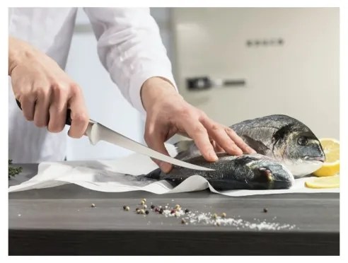 Cuțit de bucătărie pentru dezosat CLASSIC 18 cm negru Wüsthof