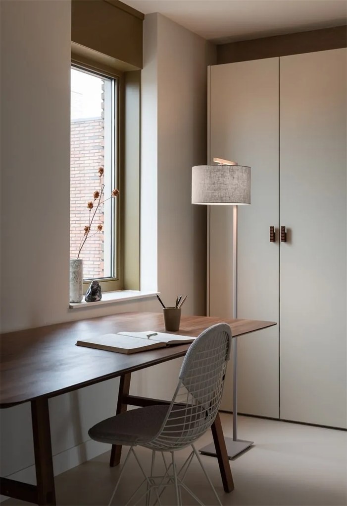 Lampa de podea Boston metal sand abajur in inchis