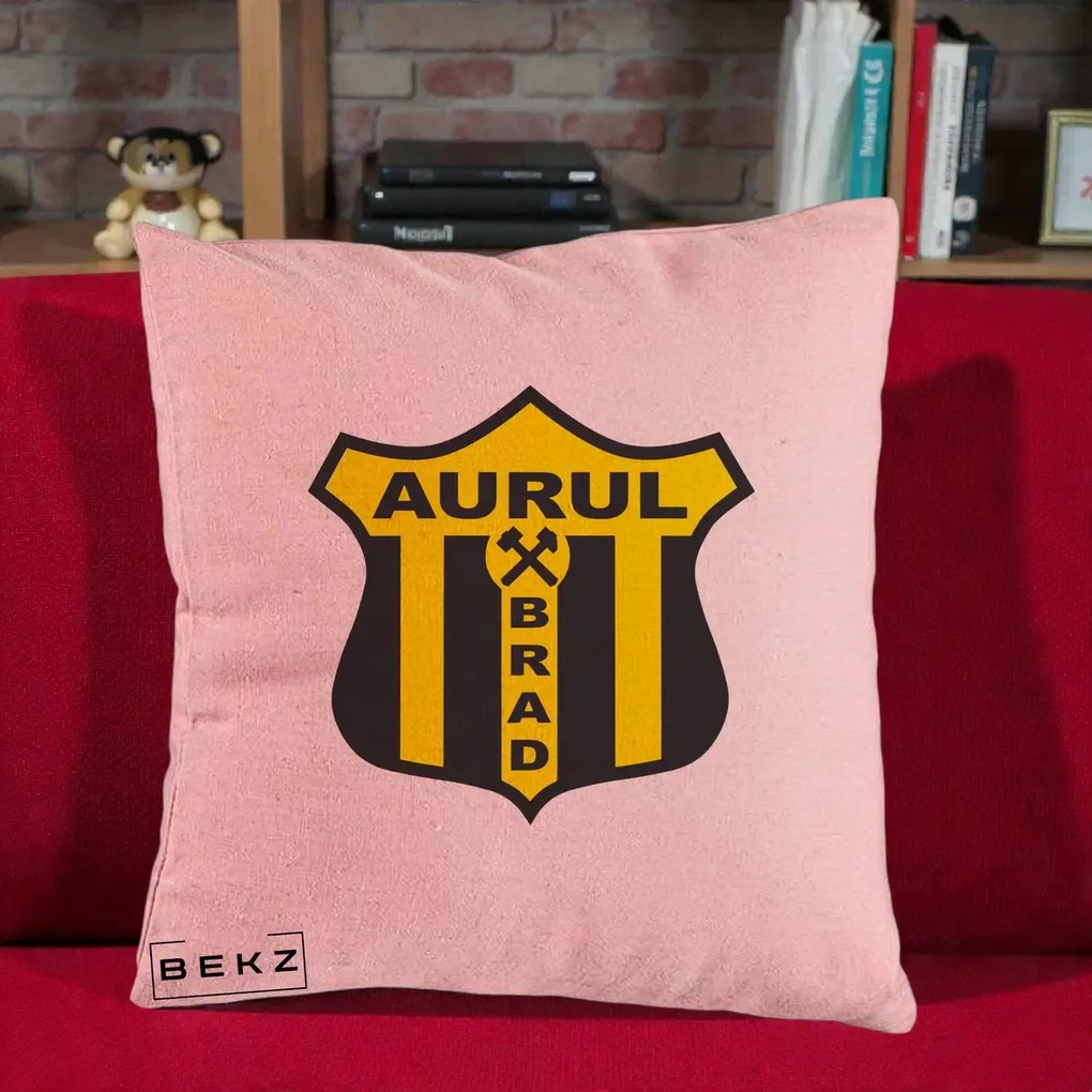 Perna Personalizata Aurul Brad Fotbal, 40x40 cm, Roz, Husa Detasabila, Perna Inclusa, BEKZ®