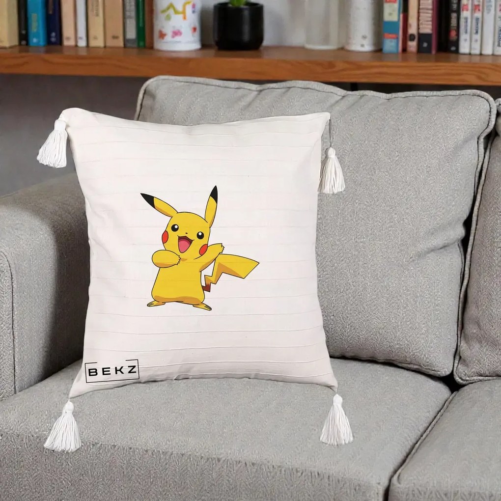 Perna Personalizata Pikachu Fericit, 40x40 cm, Bej cu Franjuri, Husa Detasabila, Perna Inclusa, BEKZ®