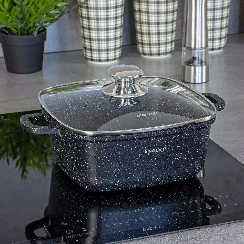 Oală pătrată cu capac 28x28 cm, 6.5L – Kinghoff KH 1605, neagră, strat marmură, perfectă pentru preparate voluminoase