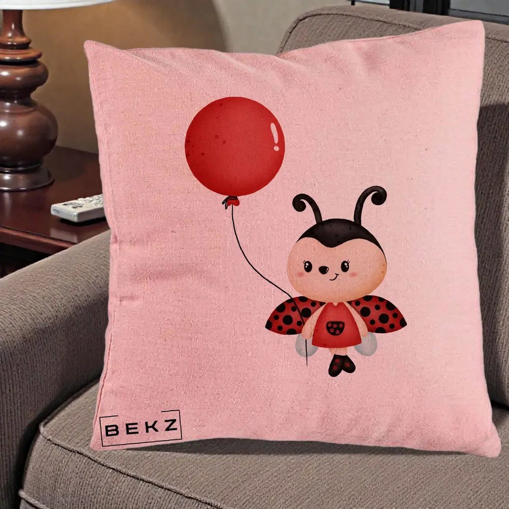 Perna Decorativa Buburuza cu Balon Rosu, 40x40 cm, Roz, Husa Detasabila, Perna Inclusa, BEKZ®
