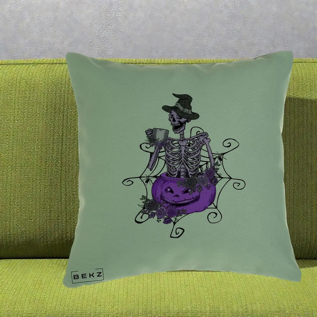 Perna Decorativa Schelet Vrajitor cu Dovleac Violet Halloween, 40x40 cm, Verde, Husa Detasabila, Perna Inclusa, BEKZ®