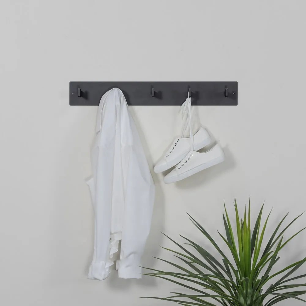 Cuier de perete negru din metal Leatherman – Spinder Design