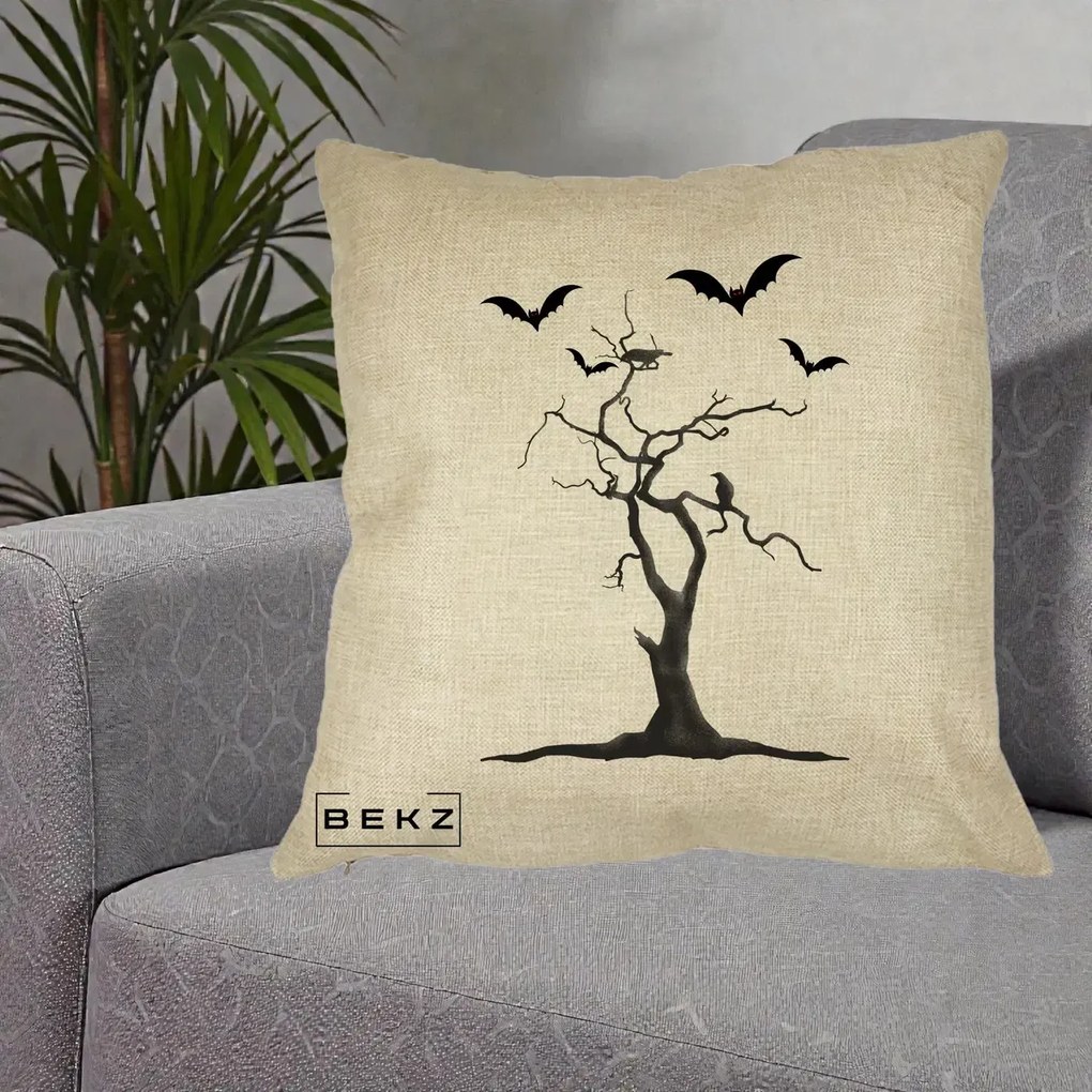 Perna Decorativa Halloween Copac cu Lilieci Alb-Negru, 40x40 cm, Crem, Husa Detasabila, Perna Inclusa, BEKZ®