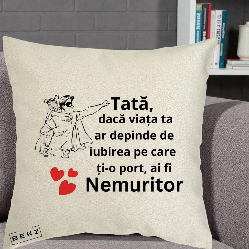 Cadou pentru Tata - Perna Personalizata Tata Nemuritor Supererou cu Masca, 40x40 cm, Ecru, Husa Detasabila, Perna Inclusa, BEKZ®