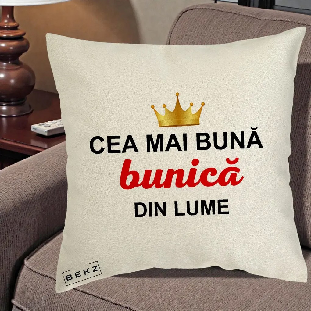 Cadou pentru Bunica - Perna Personalizata Cea Mai Buna Bunica Din Lume Coroana Aurie, 40x40 cm, Ecru, Husa Detasabila, Perna Inclusa, BEKZ®