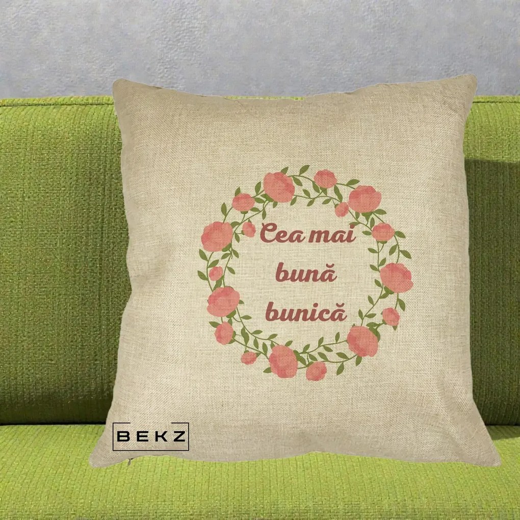 Cadou pentru Bunica - Perna Personalizata Cea Mai Buna Bunica Coronita Trandafiri Roz Clasic, 40x40 cm, Crem, Husa Detasabila, Perna Inclusa, BEKZ®
