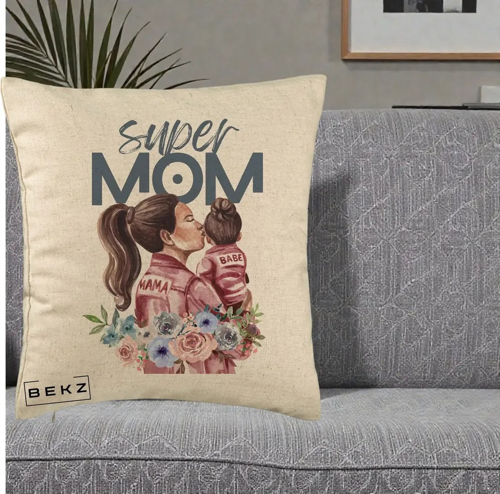 Cadou pentru Mama - Perna Personalizata Super Mom Mama cu Bebelusul, 40x40 cm, Bej, Husa Detasabila, Perna Inclusa, BEKZ®