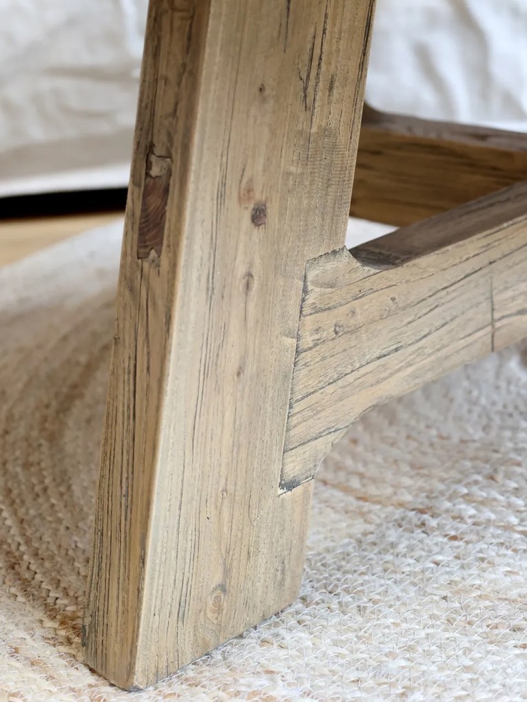 Masuta de cafea, rotunda, din lemn reciclat, aspect rustic, Marseille