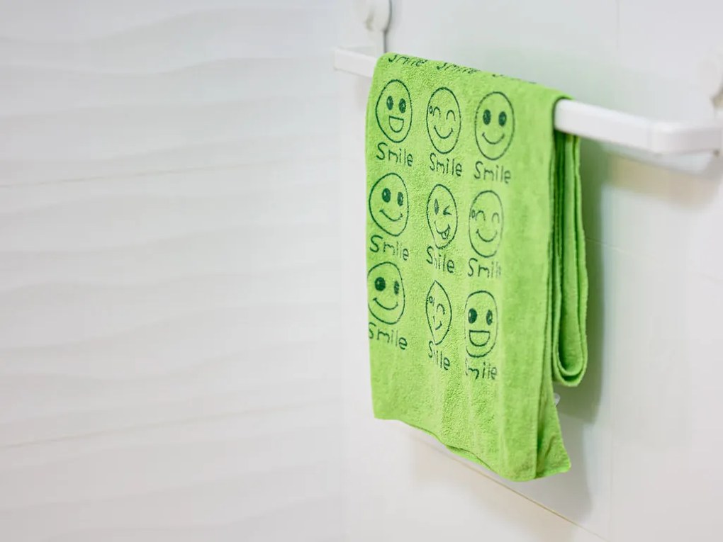 Prosop cu uscare rapida Culoare verde, SMILE