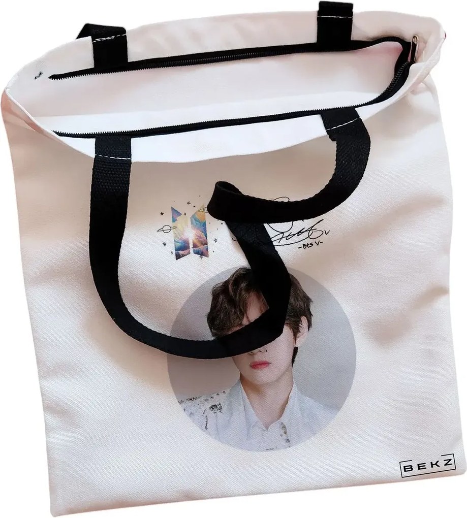 Sacosa de Panza pentru Cumparaturi, Geanta Tote, model BTS V cu semnatura, Cu fermoar, 38x34.5 cm, Alba, BEKZ®