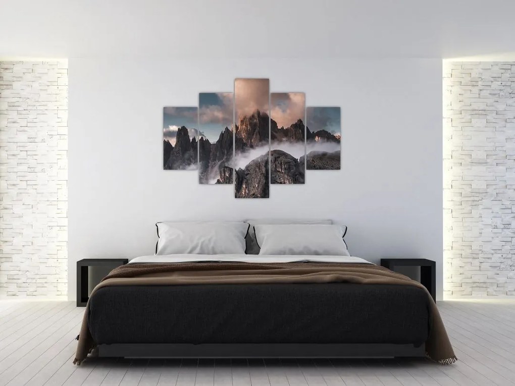 Tablou - Dolomiți Italieni ascunși în ceață (150x105 cm)