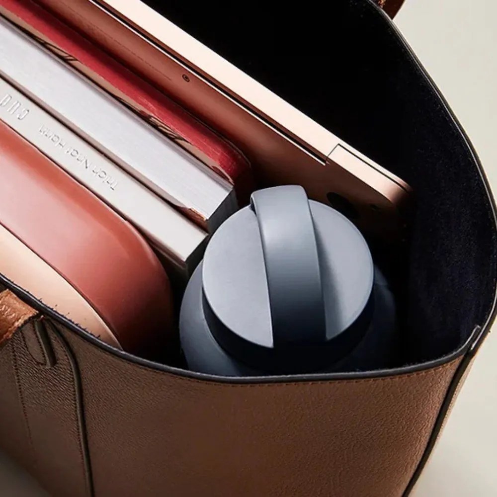 Sticlă gri închis de călătorie 720 ml Smoke Grey – Muuki