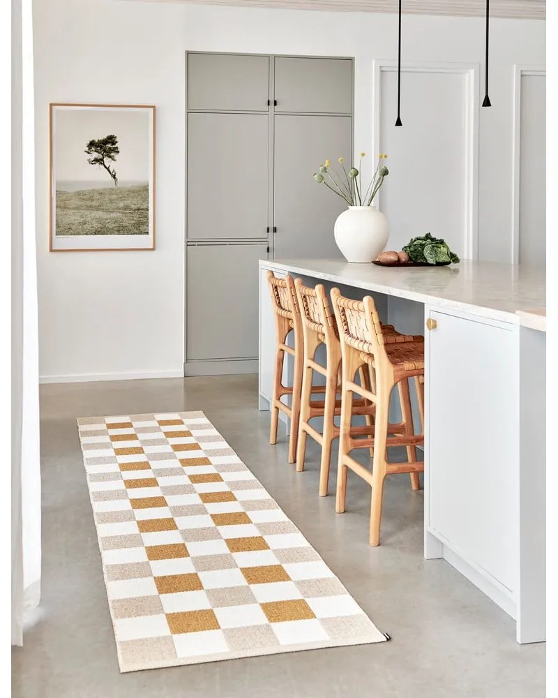 Covor tip traversă pentru interior și exterior galben ocru/bej 70x300 cm Pix Vanilla Ochre – Pappelina