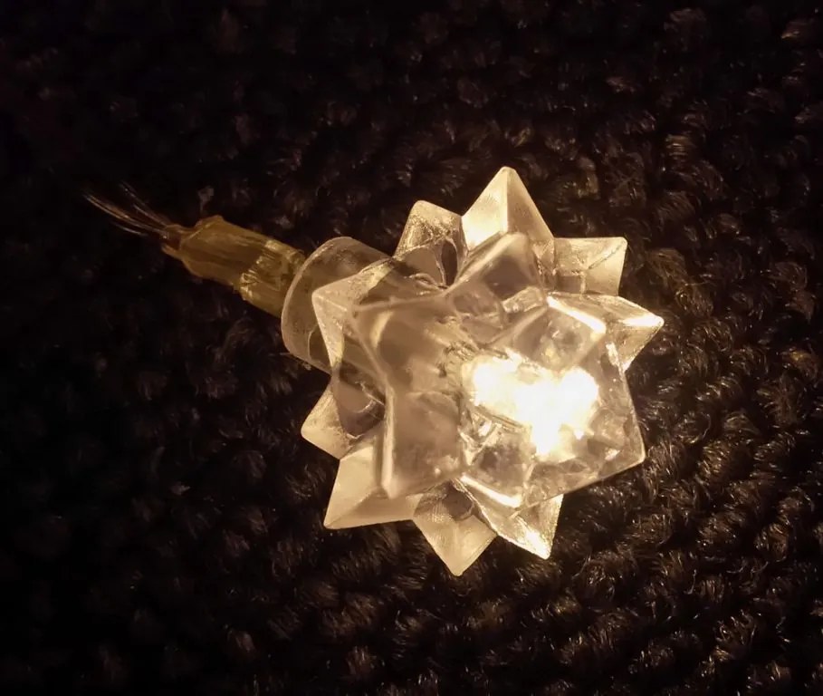 Lanț luminos de Crăciun - stele de zăpadă, alb cald, 20 LED-